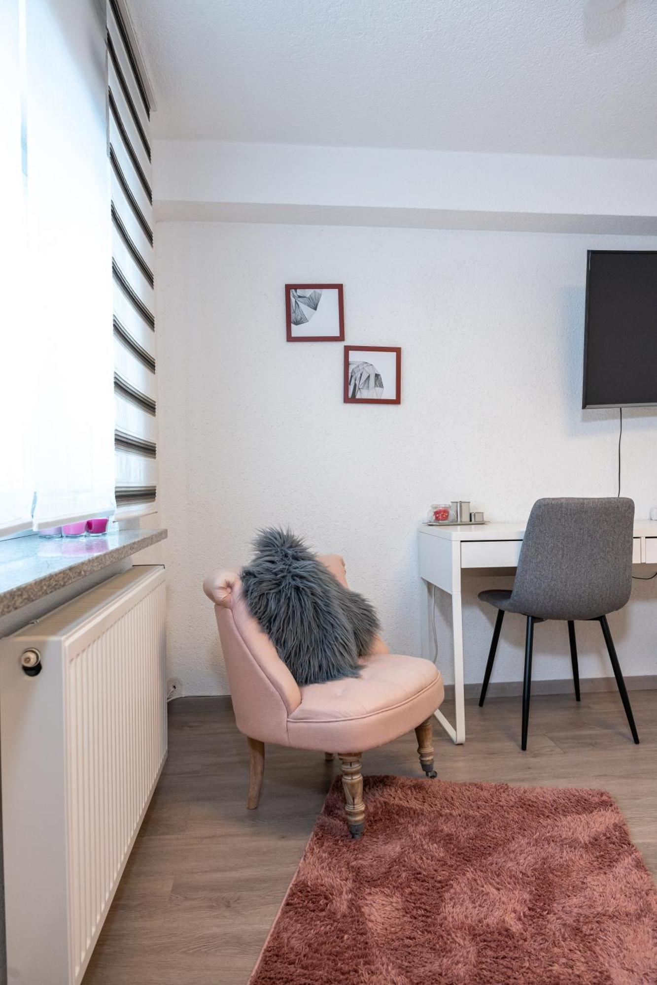 ממינגן #3 Bequemes Zimmer Mit Pool Und Garten מראה חיצוני תמונה